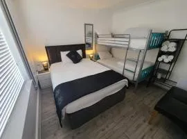 GATWICK ROOMs-TRAVEL SERVICE-AIRPORT PARKING