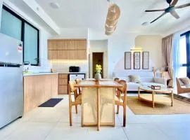 Urban Suites - Komtar View Japanese Aesthetic Home by Happy Living