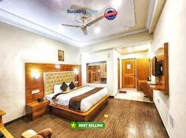 Goroomgo New Ambika Mall Road Manali - Prime-location-and-Spacious-Room with Luxury Room And parking Facilities