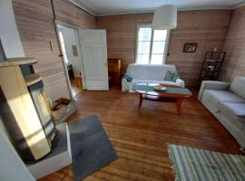 Schwedisches Bauernhaus，位于Jörn的酒店