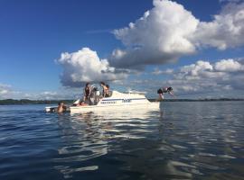 FEWO Seekiste Seeufervilla，位于Flessenow的酒店