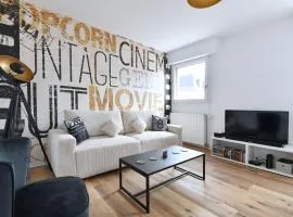 Le Cinéaste • Hypercentre • Appartement à thème