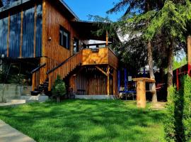 Tiny House Căsuța cocoțată - Valea Doftanei - 2camere，位于Valea Doftanei的别墅