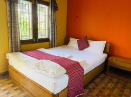 Gharbas Homestay Sauraha, Chitwan，位于索拉哈的酒店