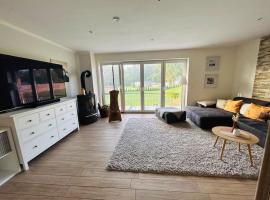 Wunderschönes, großes Traumhaus，位于吕肖的酒店