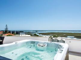 270 SQM - Pérola Da Fuseta - Pool & Jacuzzi - Terrace sea view，位于夫塞塔的酒店