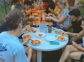 Budapest Garden Hostel，位于布达佩斯的酒店