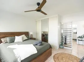 Breezy Treetop Escape in Stuart Park - 3 beds