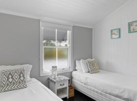 "Xanadu" Charming 2-Bed Retreat by Marcoola Beach