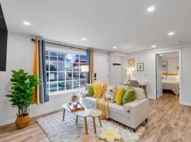 Secret & Cozy Renovated Cottage Near Costco I99