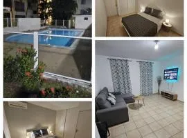 NEW Appart 2 chambres avec piscine proche aeroport