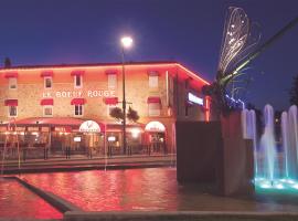 The Originals City, Hôtel Le Boeuf Rouge, Saint-Junien，位于圣瑞尼安的酒店