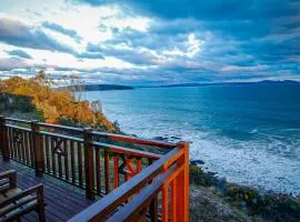Waterfront - Bluff Beach House, Park Beach