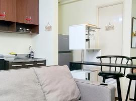 HeRo's Lair - Staycation near EK with Ps4 & more!，位于Santa Rosa的带泳池的酒店