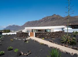 LANZAROTE FAMARA BEACH BUNGALOW，位于法马拉的公寓