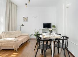 Przytulny i Klimatyczny Apartament na Parterze z Parkingiem w Poznaniu by Renters，位于波兹南的公寓