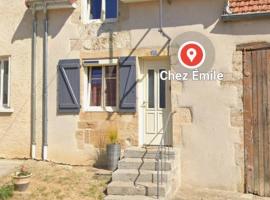 Chez Émile logement entier 2 chambres jardin privé，位于Humes的乡村别墅