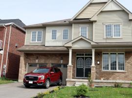Spacious stay, 15 min to Niagara Falls & US border，位于索罗尔德的酒店