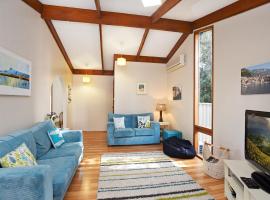 Goolwa Blue Escape - Beach Spacious Wi-fi，位于古尔瓦的酒店