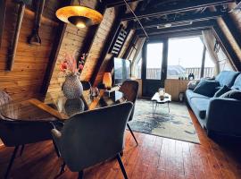 Cozy Cabin in Stunning Nature - Borgarfjordur，位于Staðarhús的酒店