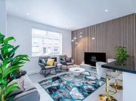 Stunning 3 br house near Leeds City Centre with Free Parking