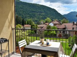 "Casa borghetto" sul Lago di Lugano con piscina，位于Brusimpiano的酒店