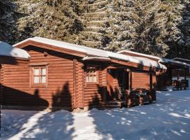 贾戈达马利纳别墅酒店，位于波罗维茨的带热水浴缸的酒店