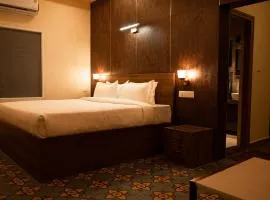 Poojaris Nirantara - Mysuru