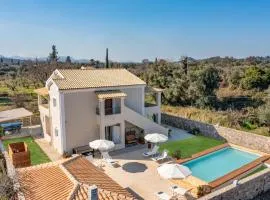 Villa Alegria a Casa II by Villa Plus