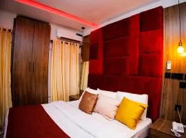 Vic & J Lounge and Hotel Asaba