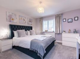 4 Bedroom Detached House Ideal for Families and Corporate Stays in Radcliffe on Trent，位于Burton Joyce的度假屋