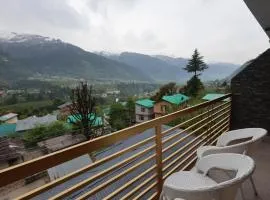 Golden Wood Manali