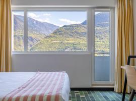 Nonanteneuf appart hōtel Sierre - contactless check-in，位于谢尔的酒店