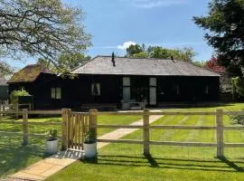 The Barn at Whitehouse Farm nr Salisbury & New Forest