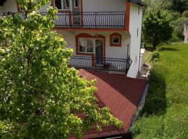 Apartment with two bedrooms，位于Glogošnica的酒店