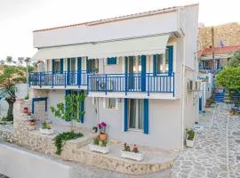 Pythagorio Blue Street Apartment with Balcony