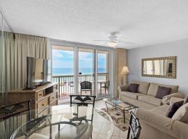Pelican Beach Resort 405，位于德斯坦的酒店