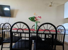 Lovely and cozy 2 bedroom apt with oceanic view