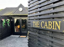 The Cabin Near Stansted Airport，位于Little Hallingbury的低价酒店