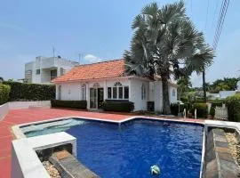 Casa en Melgar condominio la hacienda CON PISCINA