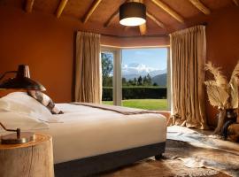 Cuesta Serena Boutique Hotel，位于瓦拉斯的木屋