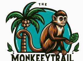 The Monkey Trail Hostel，位于德雷克的民宿