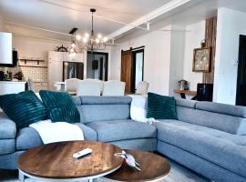 Alma 2 bedroom Sleeps 6，位于阿尔马的海滩酒店