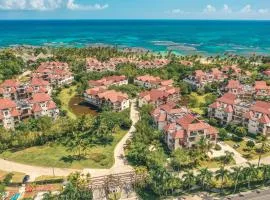 4BR Luxury Tropical Paradise Close to the Ocean