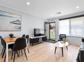 Hectorville Luxe Haven Suite，位于Campbelltown的酒店