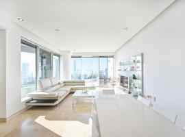 Park Tzameret 3BR Panoramic by HolyGuest，位于特拉维夫的酒店