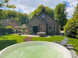 6p Boshuis 'De Groene Specht' met hottub，位于Ewijk的住所