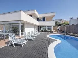 Villa med private pool bbq sea