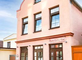 Apartmenthaus Captain Hook，位于瓦尔内明德的酒店