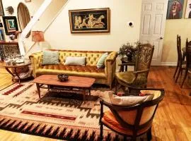 MASSiVE Bohemian Oasis in Philly 5 Bdrm Sleeps 12
